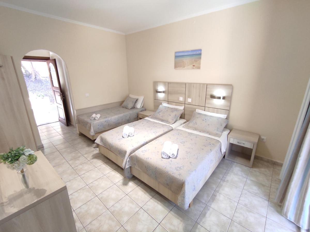 Villa Eleni - Studios เลียปาเดส ภายนอก รูปภาพ